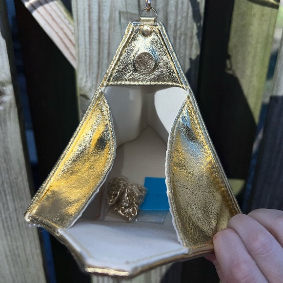 J gold sequin pyramid clutch/wristlet purse - Picture 3 of 5